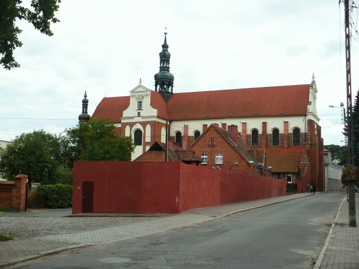 Kościół pocysterski,XIII-XIVw.i XVIIwiek