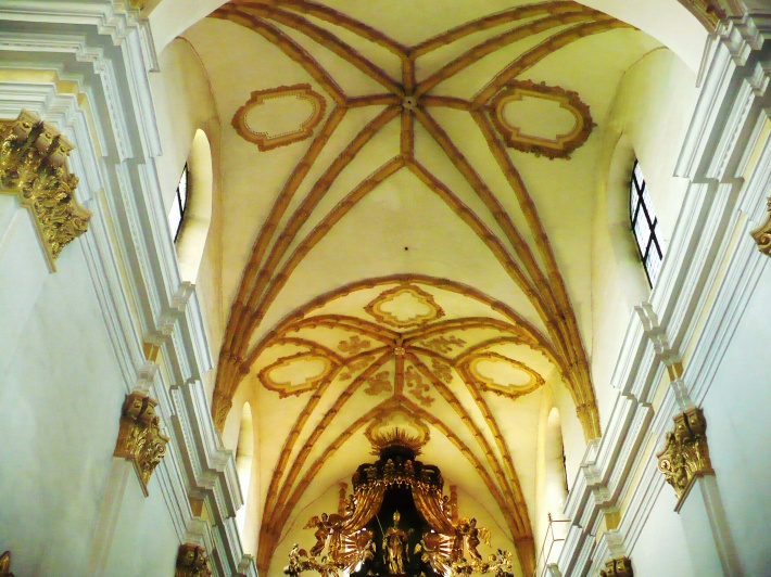 Gotycko-barokowe sklepienie prezbiterium