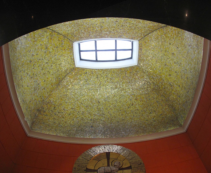 kaplica św. Jana Chrzciciela - kopuła ozdobiona ceramiką