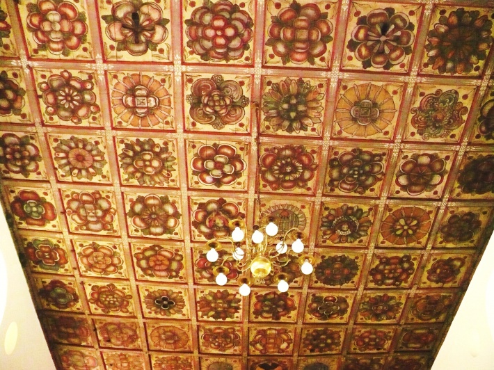 Renesansowy strop kasetonowy z 1611roku i barokowy pająk
