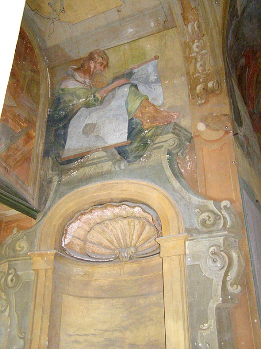 freski w bibliotece klasztornej przed renowacją
