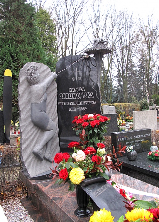 grób Kamili Skolimowskiej - lekkoatletki (rzut młotem), mistrzyni olimpijskiej