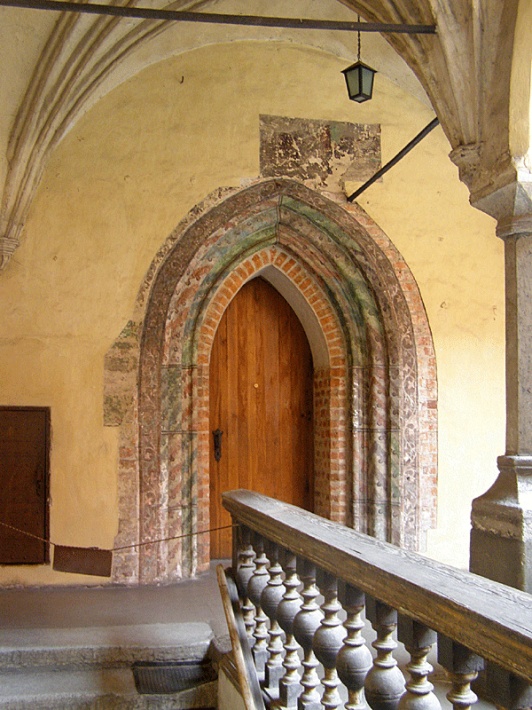 Lidzbark Warmiński - gotycki portal na piętrze reprezentacyjnym zamku biskupiego