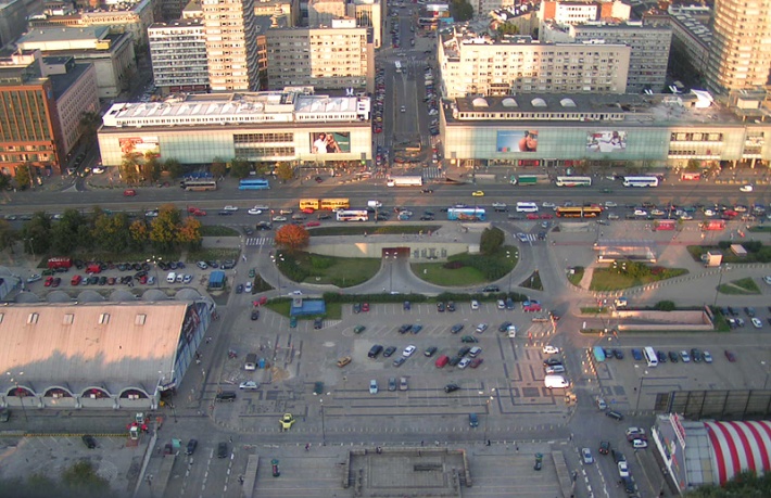widok na Plac Defilad i ulicę Złotą w kierunku wschodnim