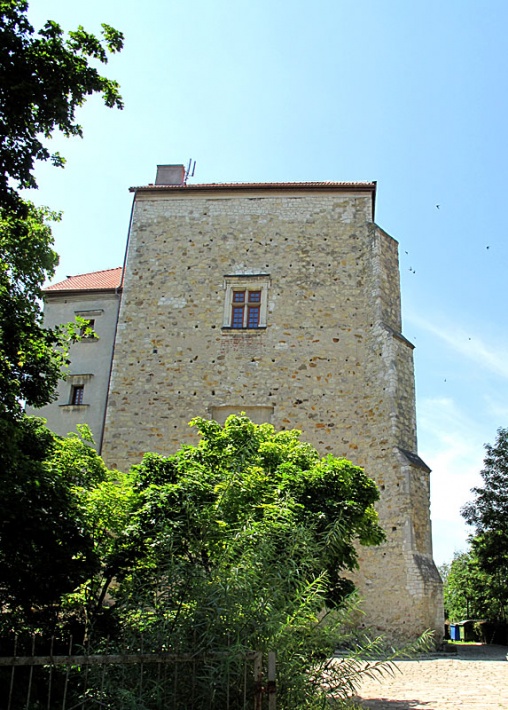 Wojciechów - wieża ariańska, elewacja wschodnia