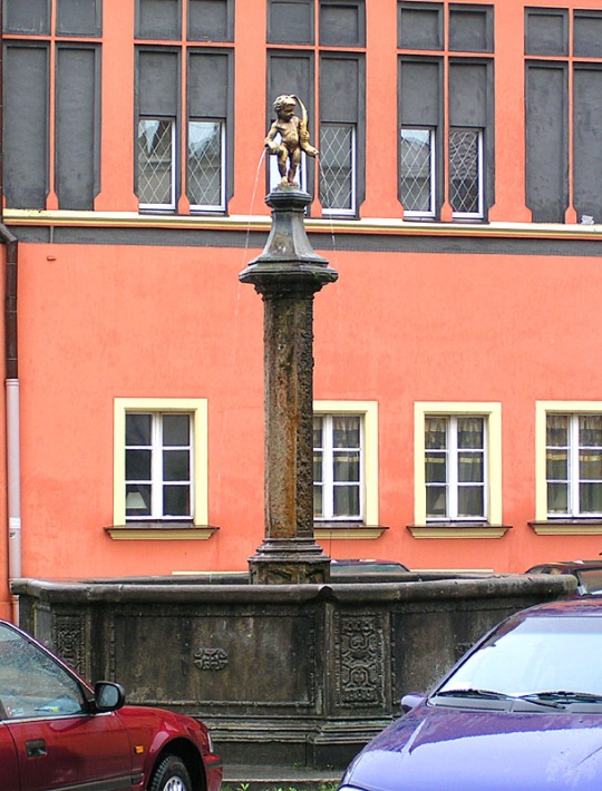 Namysłów - neorenesansowa fontanna