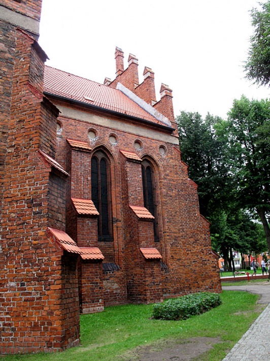 Sanktuarium św. Jakuba w Lęborku - prezbiterium od strony południowej