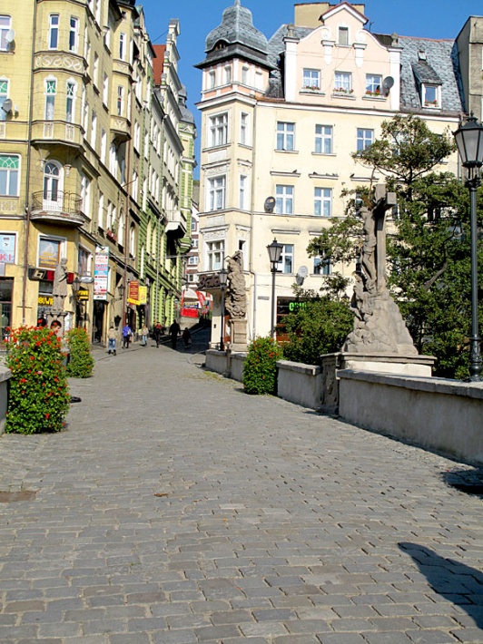 Kamienny, gotycki most św. Jana w Kłodzku - widok w kierunku Starego Miasta