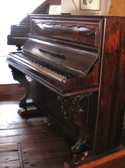 Muzeum Historii Przemysłu - pianino