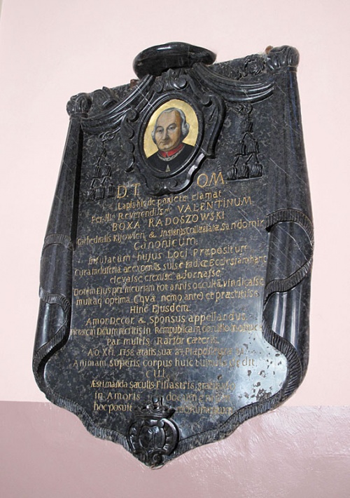 kościół św. Józefa w Klimontowie - epitafium ks. Walentego Boxa Radoszewskiego