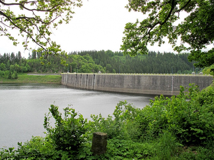 jezioro Pilchowickie przy zaporze