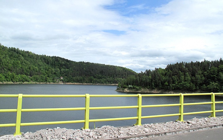 jezioro Pilchowickie widziane z zapory