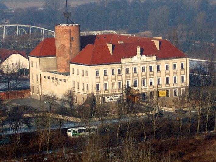 Głogów - zamek książąt głogowskich widziany z wieży ratuszowej