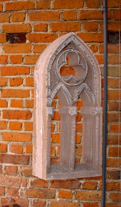 Zamek książąt mazowieckich w Ciechanowie - gotycka kamieniarka okienna