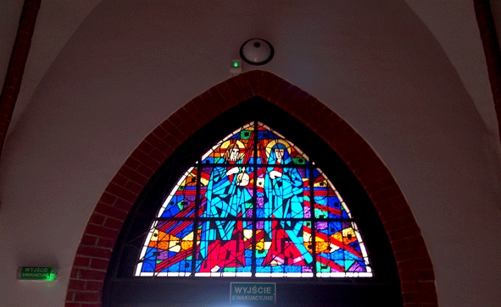 Katedra św. Mikołaja w Elblągu - witraż w portalu głównym