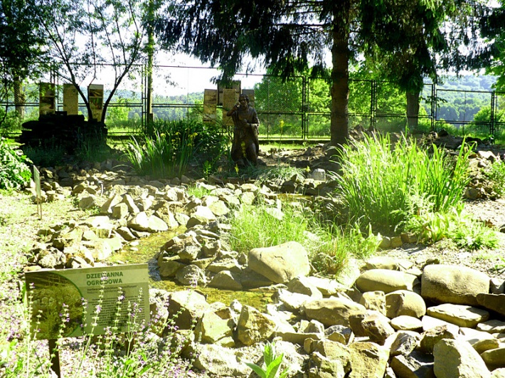 Ogród biblijny w Myczkowcach - rzeka Jordan
